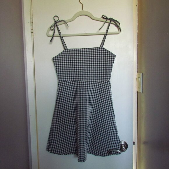 Black and White Gingham Mini Fit and Flare Cottagecore Picnic Chic Dress Small - Picture 9 of 10